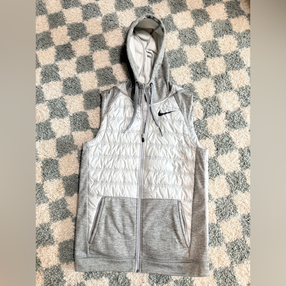 NIKE Two Tone Gray Therma Winterized Full Zip Training Vest Hood Nike Swoosh Sm